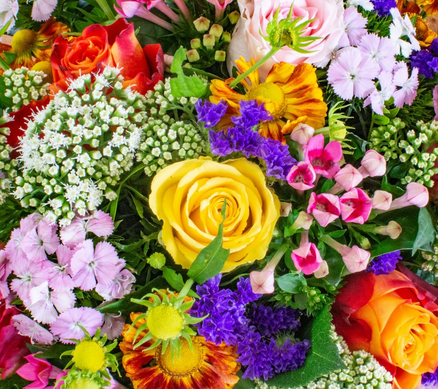 cultivate seasonal flowers